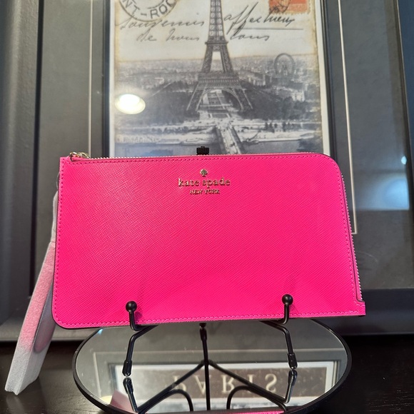 Kate Spade Lucy Medium L-Zip Wristlet Wild Pink - Picture 2 of 11